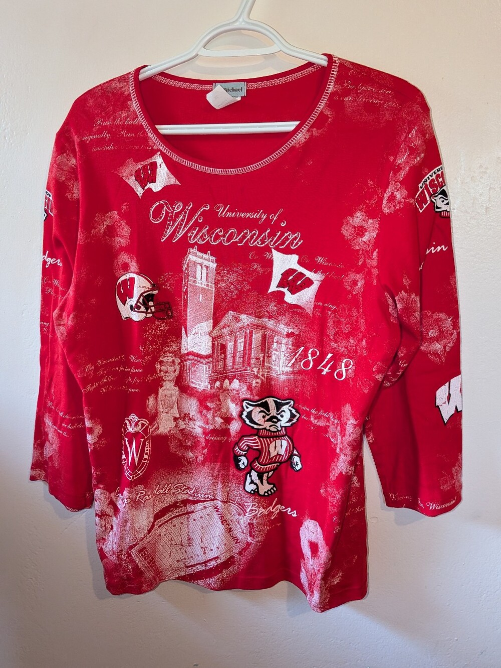 University of Wisconsin Women's Red 3/4 Sleeve Top - Bucky Badger